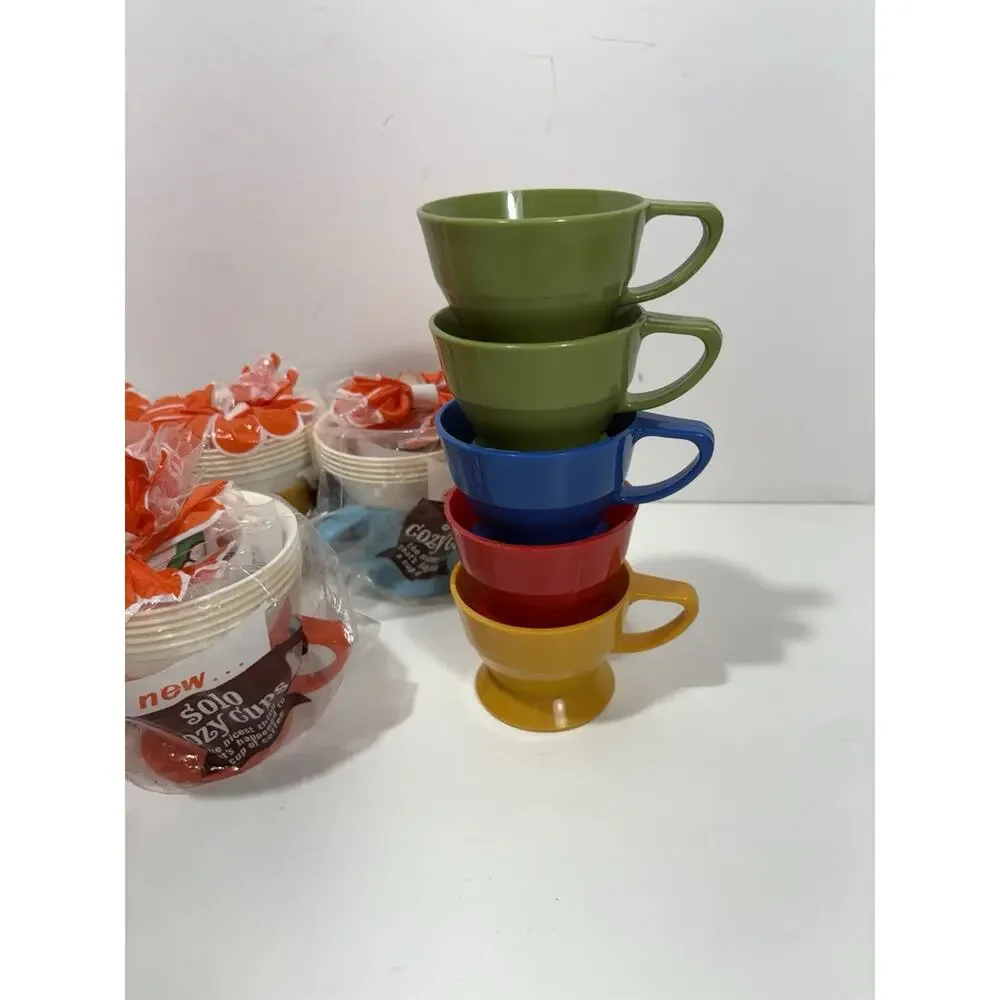 Vintage SOLO Cozy‎ Cups 25 Plastic Refills and 10 Lifetime Cup Holders Colorful